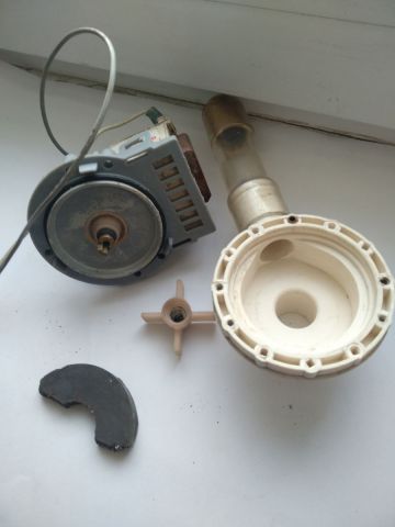 Насос в разборе.jpg