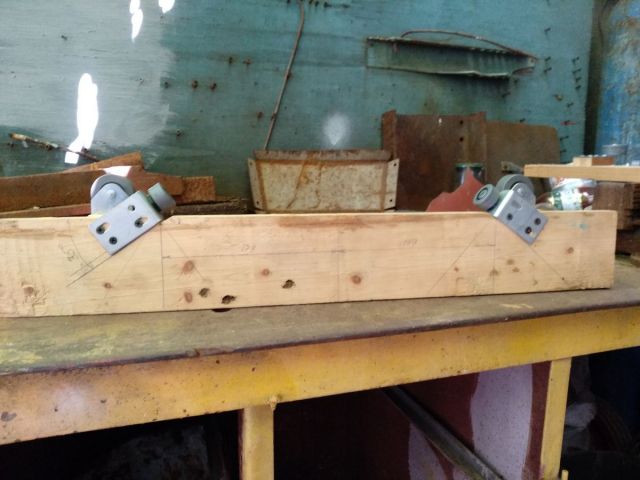 Траверса с опорными роликами 2.jpg